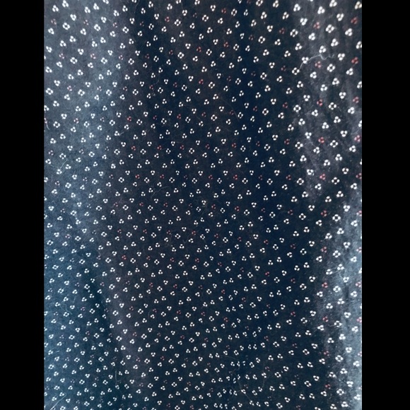 Perry Ellis Black Button Down with Dots - Picture 4 of 5